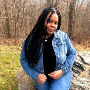 Meet your Posher, Elizbeth